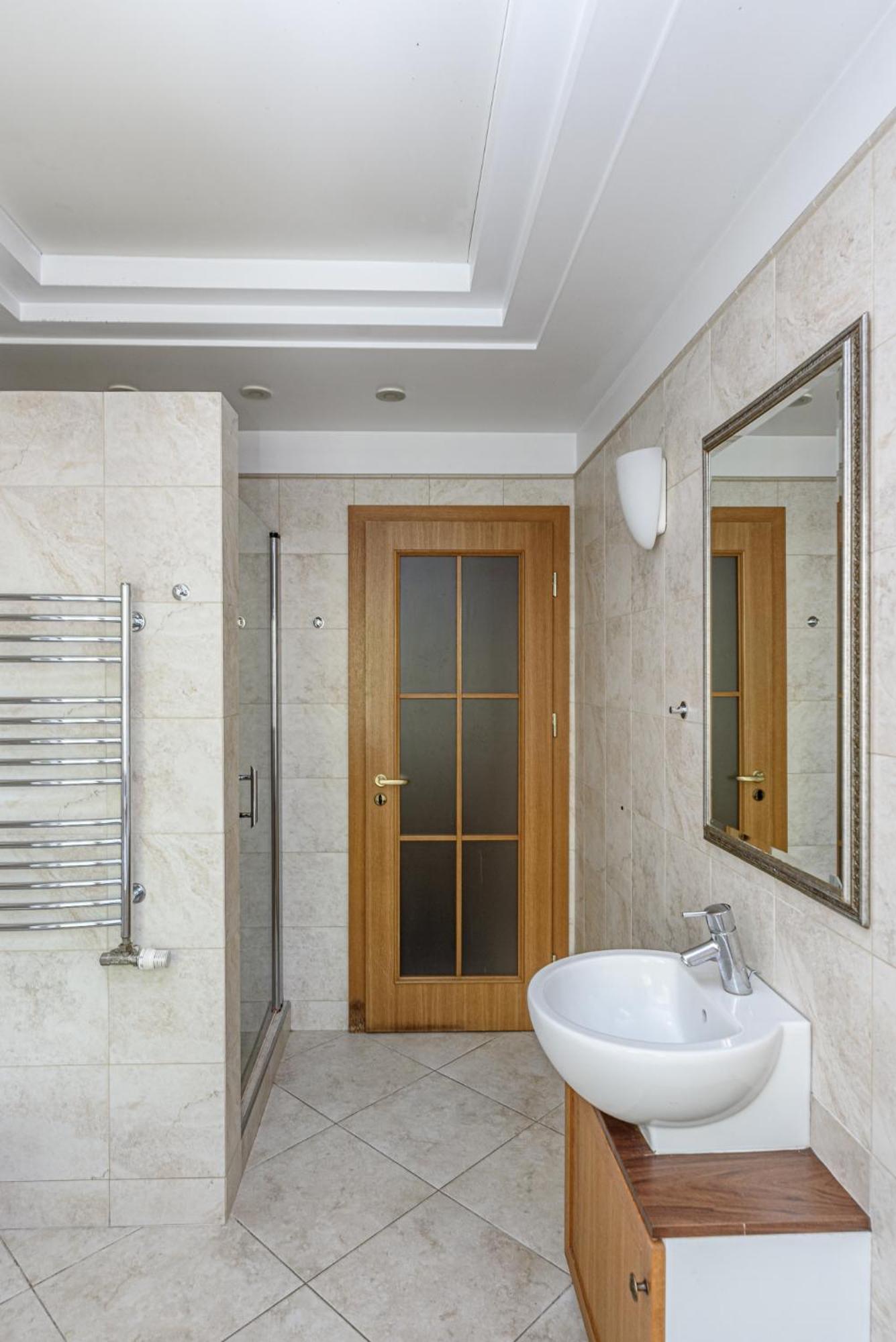 Jacuzzi Apartments X Free Parking X Self Check-In 24X7 By H&H Vilnius Exterior photo