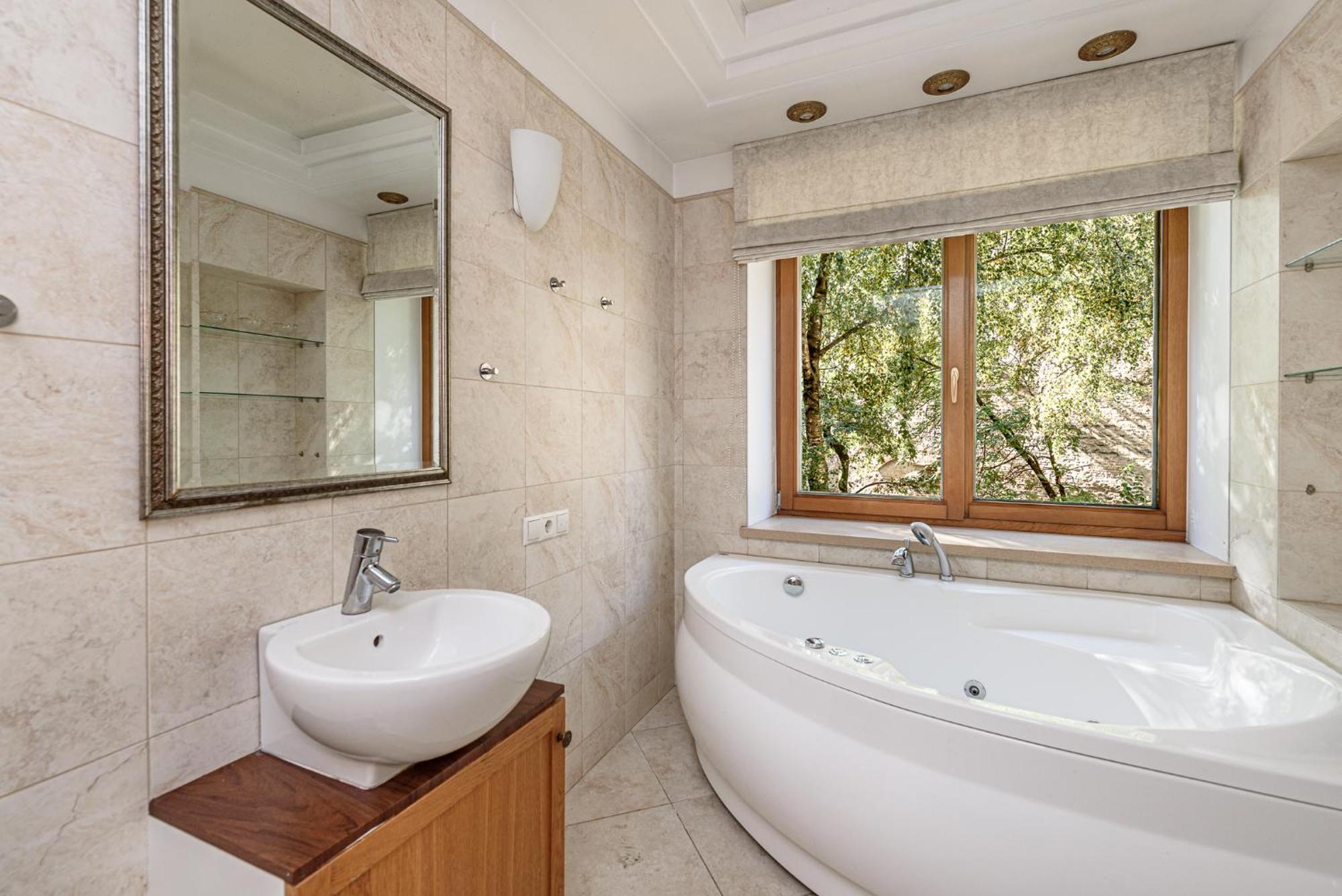 Jacuzzi Apartments X Free Parking X Self Check-In 24X7 By H&H Vilnius Exterior photo