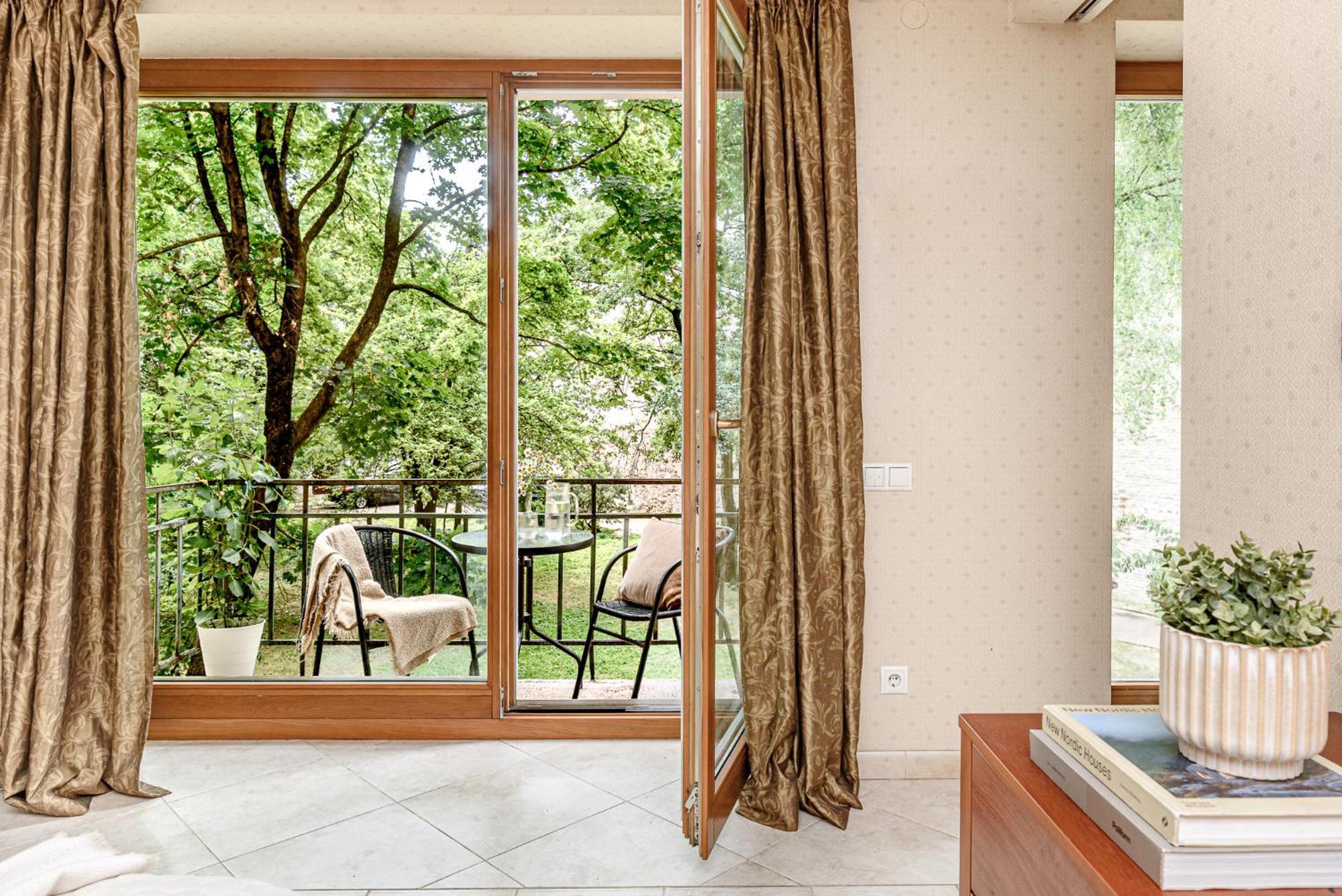 Jacuzzi Apartments X Free Parking X Self Check-In 24X7 By H&H Vilnius Exterior photo